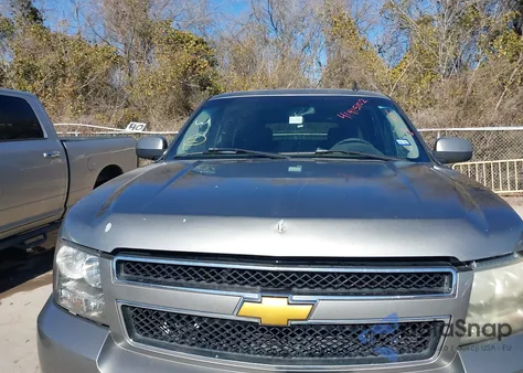 2008 Chevrolet Tahoe из США, поврежденный, VIN 1GNFC13CX8R142318